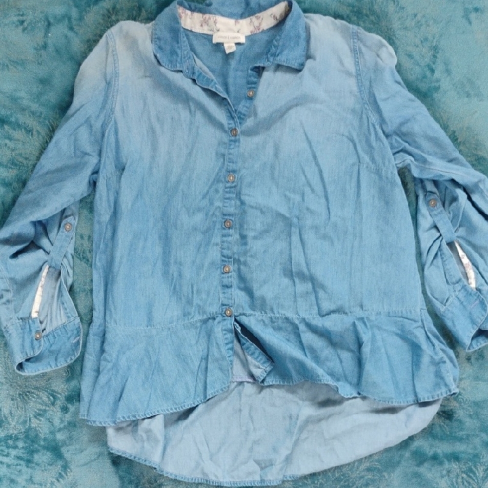 Vintage America Denim Blue Floral Accent Shirt With Ruffle Bottom